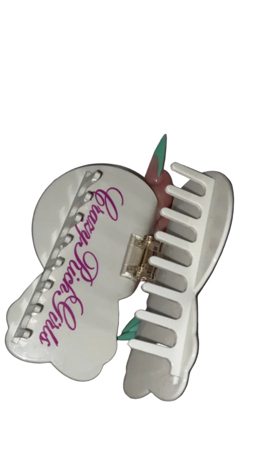 Milo Claw clip 5